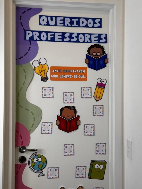 Decoração de Porta Interativa (QR-CODE) - Sala de Professores