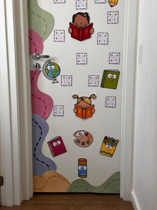 Decoração de Porta Interativa (QR-CODE) - Sala de Professores