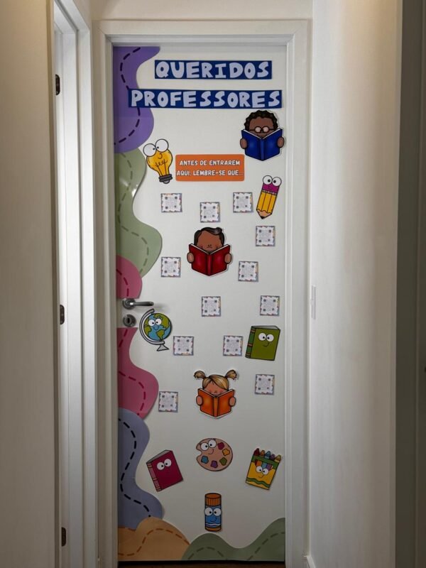 Decoração de Porta Interativa (QR-CODE) - Sala de Professores