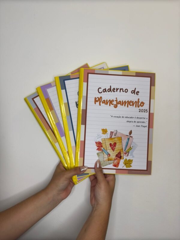 Capas de caderno de planejamento para professores 2025