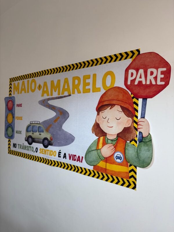 Painel Educativo - Maio Amarelo | Conscientização no Trânsito