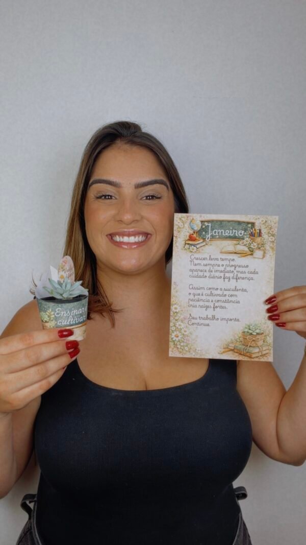 {"eId":"761437119203589","CameraPosition":2} Kit - 12 Meses de Cuidado com Quem Educa